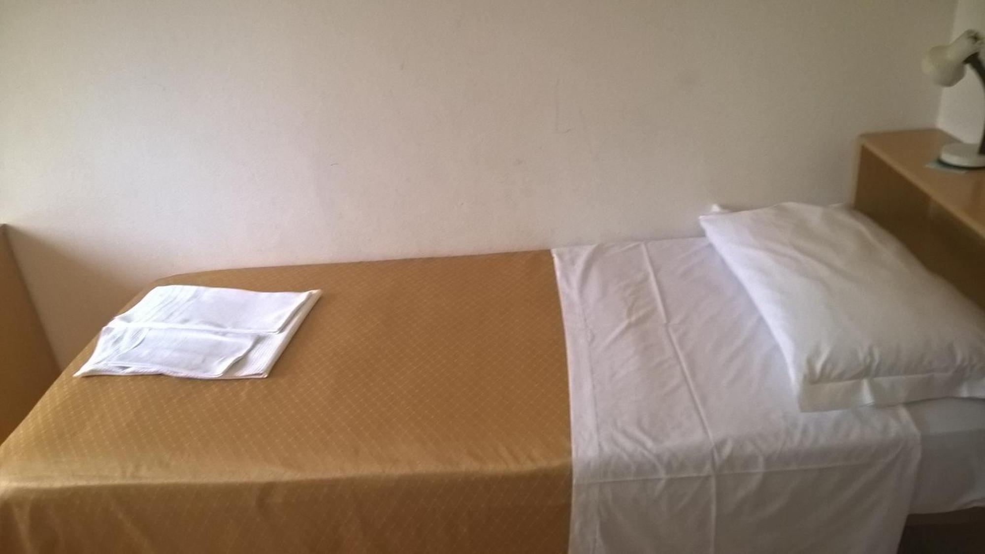 Hotel Parigi Castel San Pietro Terme Ruang foto