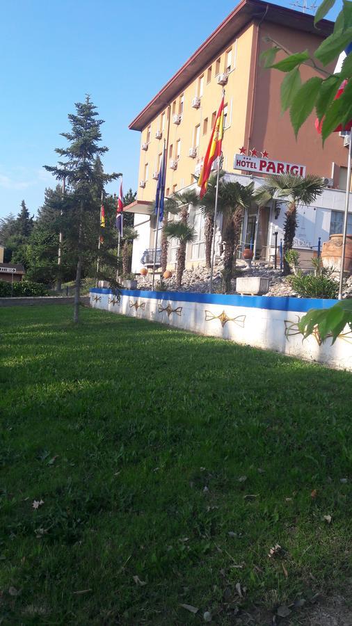 Hotel Parigi Castel San Pietro Terme Bagian luar foto