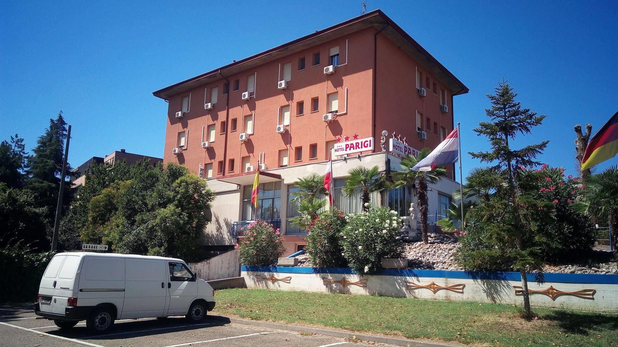 Hotel Parigi Castel San Pietro Terme Bagian luar foto